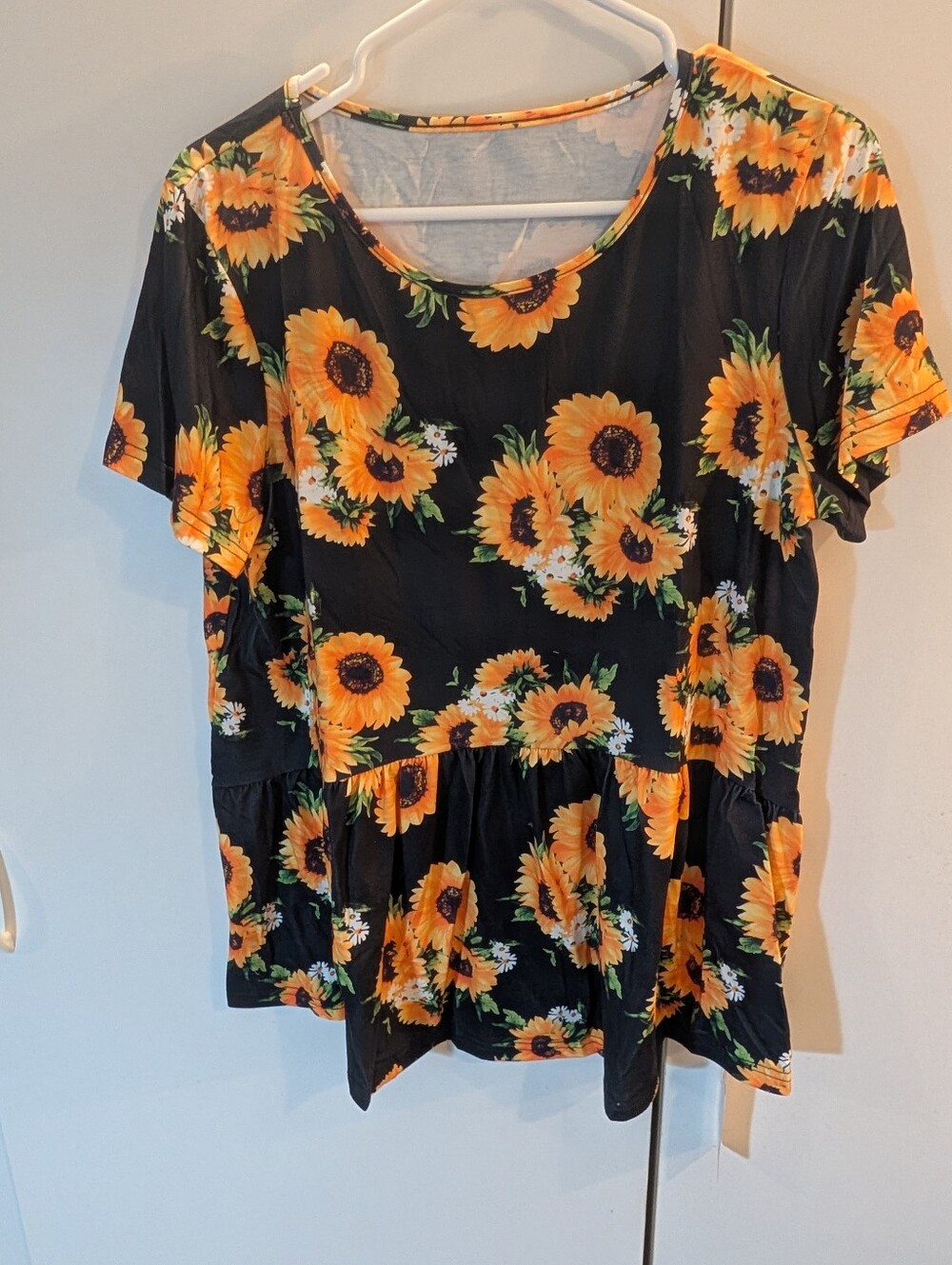 Hibluco Sunflower Print Short Sleeve Peplum Top - Black/Yellow Womans Large NWT